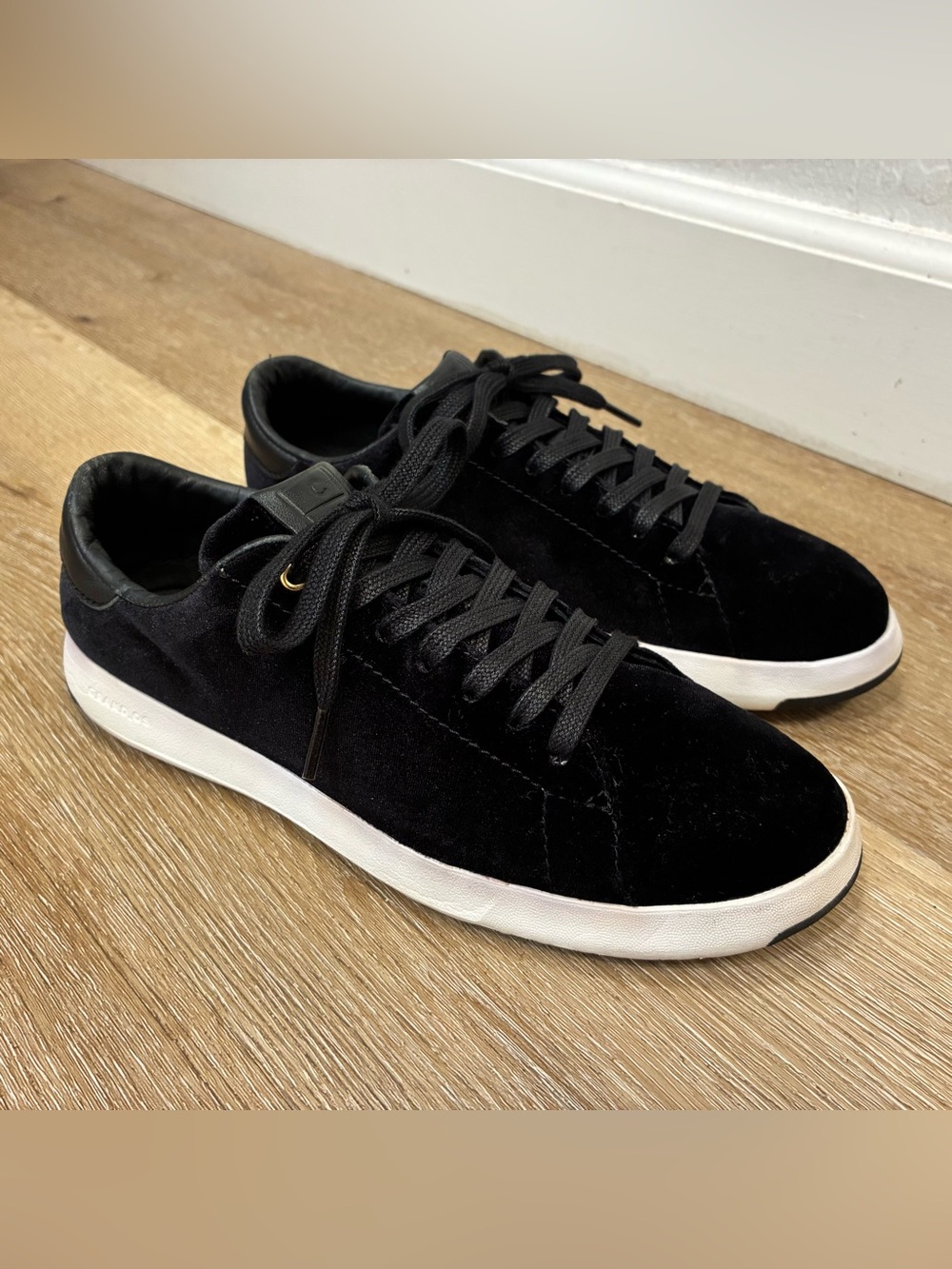 Cole Haan GrandPro Tennis Sneakers Black Velvet Women’s Shoes Size 8